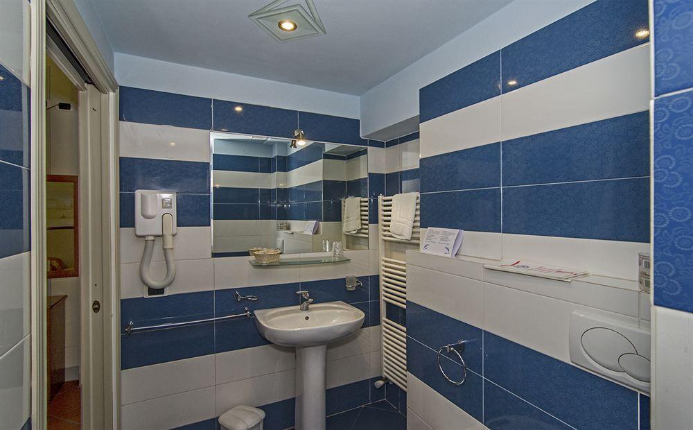 Dimora Dei Guelfi Luxury Rooms Лукка Экстерьер фото