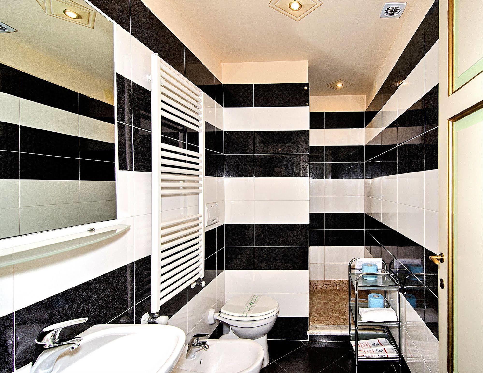 Dimora Dei Guelfi Luxury Rooms Лукка Экстерьер фото