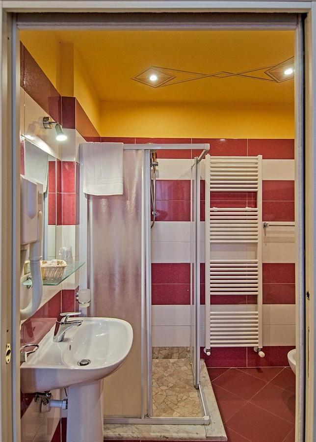 Dimora Dei Guelfi Luxury Rooms Лукка Экстерьер фото